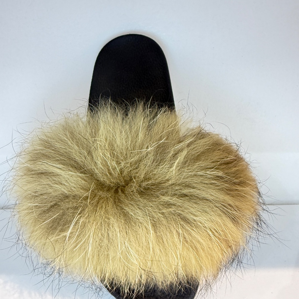 Faux Fur Slides, Furry Slippers for Women Fuzzy Fluffy Sandals ds25 brown